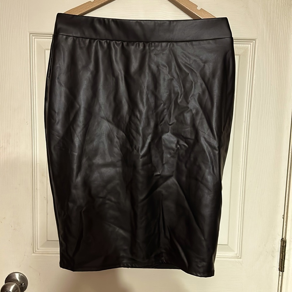 New with tags, Torrid size 0 black, faux leather, pencil skirt